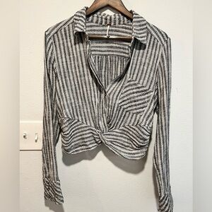 Free People long sleeved black and white half button top size M